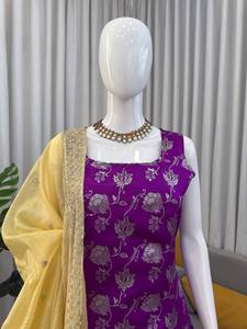 Ensemble Kurta Palazzo en Jacquard Royal avec Dupatta, Ensemble de 3 Pièces Brodé en Jacquard Élégant, Fil de Luxe - Product Image 2