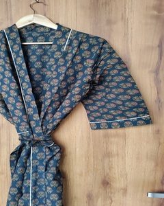 Hermoso Kimono Estampado de Algodón con Estampado Floral Hecho a Mano, Ropa de Dormir Transpirable de Manga Larga, Tallas Disponibles - Product Image 5