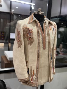 Traje Indo-Occidental de Lujo para Hombre, 3 Piezas, Bordado y Repujado, con Protección Solar, Chaqueta Sherwani, Kurta y Pantalón, para Novio de Boda India - Product Image 2