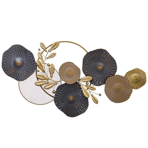 Escultura Metálica Artística Botánica para Pared, Discos Florales Oscuros con Detalles de Ramas Doradas para Decoración Contemporánea del Hogar - Product Image 1