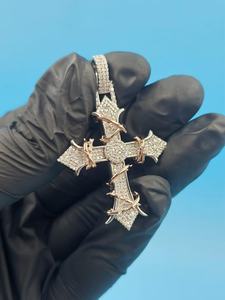 Colgante de Moissanita Cruzada, Regalo Religioso de Fe Cristiana, Plata 925 Certificada, Lujo Iced Estilo Hip Hop Rapper - Product Image 6