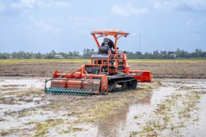 Tractor de orugas de caucho HOGICO HG-80VN 80HP 2WD de alta eficiencia con función 3 en 1, maquinaria agrícola de bajo costo con motor y transmisión por engranajes - ¡Oferta! - Product Image 2