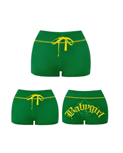 Shorts booty en molleton de coton et polyester 280 GSM, bleu marine foncé, ceinture contrastante beige, impression logo personnalisée, pour femmes. - Product Image 2