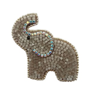 LLavero de diseño con cuentas de semillas de muñeca bordado hecho a mano con estilo lindo de moda con diseño de joyería de alta calidad de la India - Product Image 2