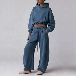 Ensemble de survêtement ample pour femme, sweat-shirt oversize et pantalon de jogging baggy, vêtements streetwear modernes, tenue décontractée confortable - Product Image 1