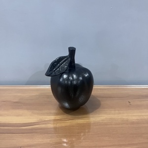Escultura Decorativa de Manzana Hecha a Mano con Revestimiento de Aluminio, Figura Moderna Negra para Decoración de Mesa, Diseño para Sala de Estar - Product Image 2