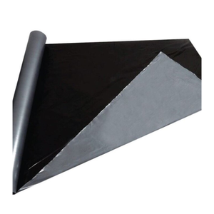 Plástico Agrícola Protector para Cultivos, Película de Polietileno Negra y Plateada Reflectante para Huertos, Invernaderos, Plantación de Césped, Control de Insectos - Product Image 5