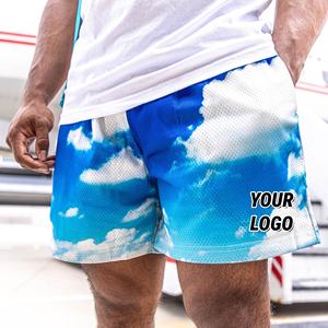 Shorts en maille pour homme, imprimé nuages bleus, taille élastique, respirants, décontractés, avec logo imprimé par sublimation sur le devant - Product Image 3