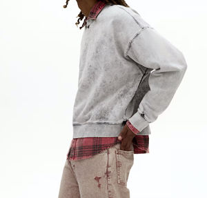 เสื้อยืดสตรีทแวร์แบบคัสตอม ขอบดิบ พิมพ์ลายกราฟิก ผ้าคอตตอนหนา เสื้อสเวตเชิ้ตวินเทจฟอกสี เสื้อแขนยาวสองชั้นสำหรับผู้ชาย - Product Image 4