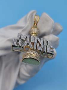 จี้รูปตัวอักษรเกมหมากรุก Iced Out King ประดับเพชรโมอิสซาไนต์ทรงกลมเจียระไนแบบเหลี่ยมคมชัด ชุบทอง 18K สไตล์ฮิปฮอป เครื่องประดับสำหรับทุกเพศ - Product Image 2