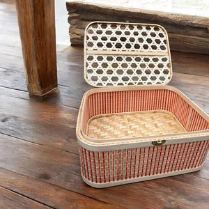 Caja de Almacenamiento de Bambú Tejida con Tapa Hexagonal, Caja Decorativa Natural para el Hogar, Artesanía de Tejido Elegante - Product Image 5