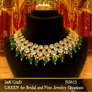 Ensemble de collier plaqué or 24 carats avec pierres Kundan et perles NS615 VERT pour occasions de mariage et bijoux raffinés - Product Image 3