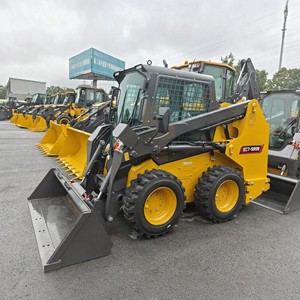Chargeuse sur chenilles compacte tout-terrain XC7-TR08 à moteur diesel avec roulement de roue en caoutchouc pour chantier boueux, sablonneux et inégal - Product Image 1