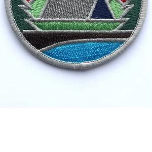 Parches Bordados Personalizados de Alta Calidad en Oferta, Diseño Personalizado con el Mejor Estilo, Parches Bordados para Prendas Lac - Product Image 4