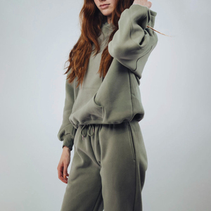 Nouvelle conception de survêtement sportif personnalisé pour femmes, nouvelle conception de survêtement streetwear en gros et vêtements d'entraînement décontractés et confortables - Product Image 3