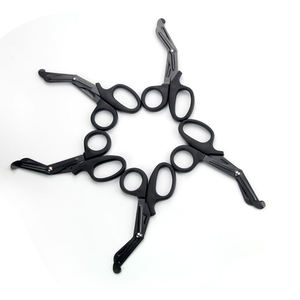 Tijeras Quirúrgicas de Acero Inoxidable Negras para Cintas Adhesivas, Uso Clínico y de Enfermería - Product Image 4
