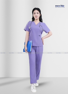 Conjunto de uniforme médico para mujer, color morado, cuello en V, manga corta, pantalones de algodón y poliéster, hecho en Vietnam. - Product Image 4