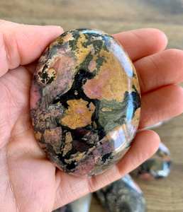 Piedra de Rodonita Natural Pulida, Cristal Curativo, Piedra de la Preocupación para Aliviar el Estrés, Meditación, Reiki, Venta al por Mayor - Product Image 1