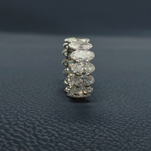 Bague de mariage de luxe RIZTA JEWELS en or 14 carats avec diamant ovale de couleur E cultivé en laboratoire, certifié IGI, clarté VS2, 3,45 g - Product Image 1