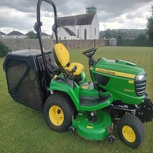 มีสินค้าในสต็อก เครื่องตัดหญ้า John Deere X950R พร้อมจัดส่งทันที เครื่องตัดทรงพลัง ราคาดีที่สุด - Product Image 3