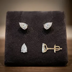 Boucles d'oreilles clous en or rose 14 carats avec diamant de laboratoire taille brillant rond et halo, 0,92 ct E VVS-VS, bijoux de luxe pour fiançailles et mariage - Product Image 4