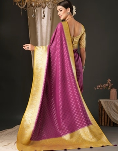 Sari de Diseño KV para Mujer, en Georgette Magenta, con Blusa sin Coser - Product Image 5
