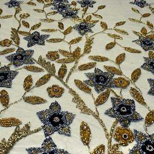 Tissu en dentelle brodée florale sur mesure, tissu de mariage en gros, tissu de mariée, exportateur, tissu en dentelle lourdement perlé à la main - Product Image 2