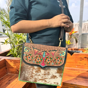 Bolso de cuero tallado a mano de alta calidad, bandolera de cuero de vaca, bolso gitano bohemio hecho a mano, bolsos multiusos con estilo occidental - Product Image 2