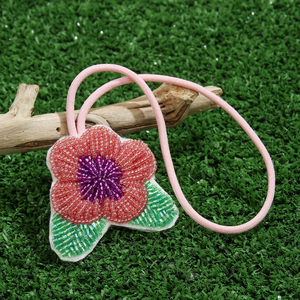 Elegantes Abalorios de Semillas para Bolsos, Adornos Creativos Hechos a Mano con Técnica de Tejido y Detalles de Cuentas - Product Image 4