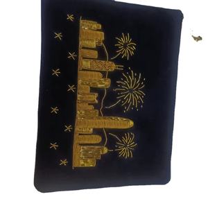 Sac en velours de coton de luxe brodé à la main avec des broderies Zardozi, effet 3D en relief résistant à l'eau, taille et couleur personnalisables - Product Image 2