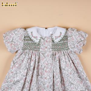 DR4520 – Robe smockée vintage à motifs floraux avec bordure décorative - Product Image 2