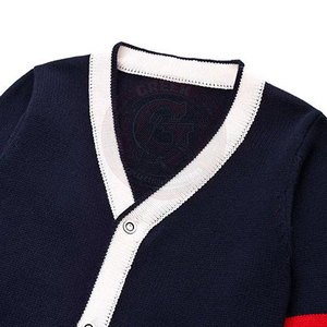 Cardigans en tricot de haute qualité pour femmes, style universitaire, col en V, avec logo brodé personnalisé, style preppy. - Product Image 3