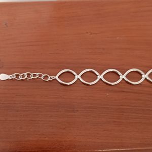 Bracelet Chaîne Géométrique Élégant en Argent Sterling 925 avec Diamants Taille Marquise, Bijou Fin pour Femme, Idéal Soirée et Mariage - Product Image 4
