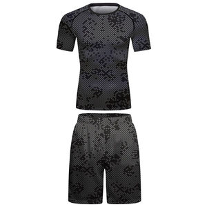 Ensemble d'entraînement MMA deux pièces pour homme, haut de gamme en polyester extensible avec short pour BJJ, Muay Thai, boxe, fitness NOVERA - Product Image 1