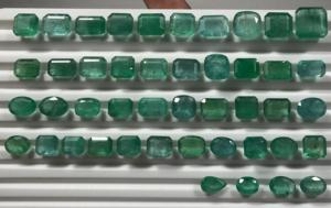 อัญมณีแบบหลวมสีเขียวมรกตธรรมชาติตัดเป็นเหลี่ยมเพชรพลอยสีเขียวสำหรับทำเครื่องประดับ - Product Image 6