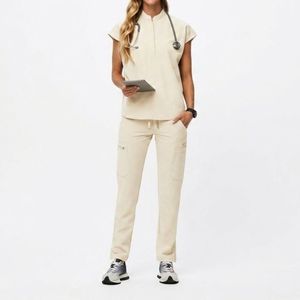 OEM Custom <b>Nurse</b> <b>Scrubs</b> Set Breathable Durable Medical Uniform Comfortable Hospital Workwear Wholesale <b>Scrub</b> Sets Wholesale - Product Image 1