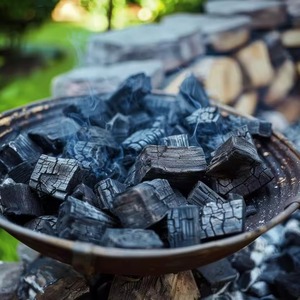 Charbon de bois naturel de haute qualité, en morceaux noirs, 75-85% de carbone fixe, 5% d'humidité, 5-8% de teneur en cendres, valeur calorifique élevée - Product Image 5