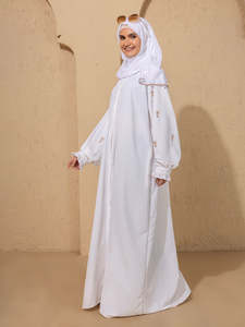 Abaya blanche brodée florale, longue, à manches longues, coupe ample, tenue modeste pour tous les jours, style Moyen-Orient, robe en coton pour femmes - Product Image 2