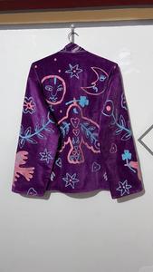 Chaqueta de terciopelo Suzani morada hecha a mano, abrigo bohemio con bordado floral - Product Image 6
