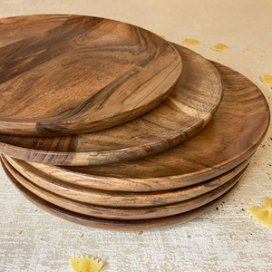 Platos redondos de madera de acacia hechos a mano - Platos de madera - Platos de madera para comida - Platos para servir - Product Image 4