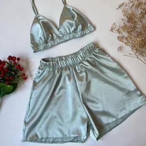 Ensemble de soutien-gorge et bikini en soie 100% sur mesure de qualité supérieure, style romantique, sexy, sans bretelles, coupe triangle, avec dentelle et armatures, idéal pour mariage et soirée. - Product Image 1