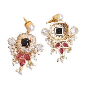 Boucles d'oreilles créoles en laiton massif avec zircon naturel et pierre brute, finition laiton antique, motif unique de créateur, qualité premium B2B - Product Image 4