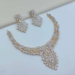 Ensemble de collier de mariée plaqué or avec perles et diamants américains pour femmes - Product Image 1