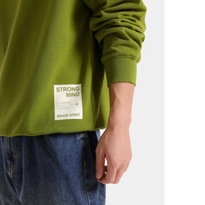 Sweat-shirt en molleton bouclé de luxe avec empiècements latéraux renforcés et bordures côtelées vintage - Product Image 2