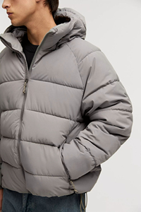 Chaqueta de burbujas personalizada con logotipo, cálida para invierno, con cierre de cremallera en el cuello, para hombre, en venta en línea. - Product Image 2