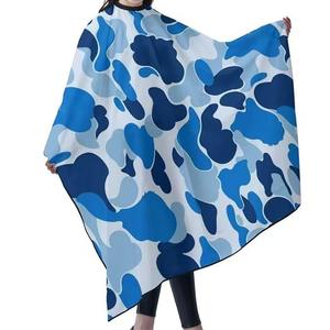 Cape de coiffure professionnelle résistante à l'eau avec taille ajustable, confortable et durable, motif rayé, en polyester non tissé - Product Image 3