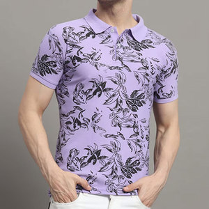 เสื้อโปโลแขนสั้นผู้ชายลายดอกไม้สีม่วง ผ้าถัก สไตล์ลำลอง ระบายอากาศได้ดี MOQ ต่ำ - Product Image 1