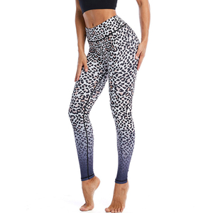 Leggings de sublimación para mujer de estilo único, colores y diseño personalizados, con embalaje, de secado rápido, transpirables, con logo frontal, sostenibles. - Product Image 3