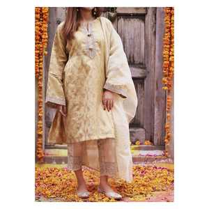 Camisa de mujer Jaquard PE1129 Diseño de Conjunto elegante para comodidad y estilo - Product Image 4