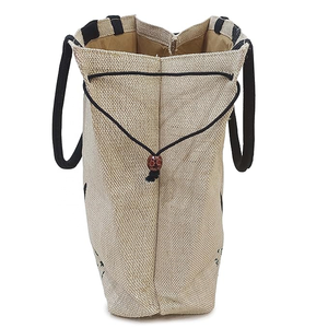 Bolso de compras de arpillera de yute ecológico de estilo bohemio personalizado, cinta de algodón teñida e impresa, decoración de cadenas con asa - Product Image 3